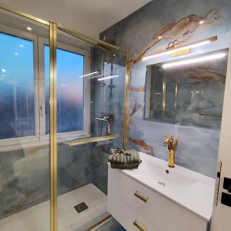 Διαμέρισμα Cozy Downtown 2 Bedroom 1 Min 1 Min Tramway 10min Airport Air Conditionner