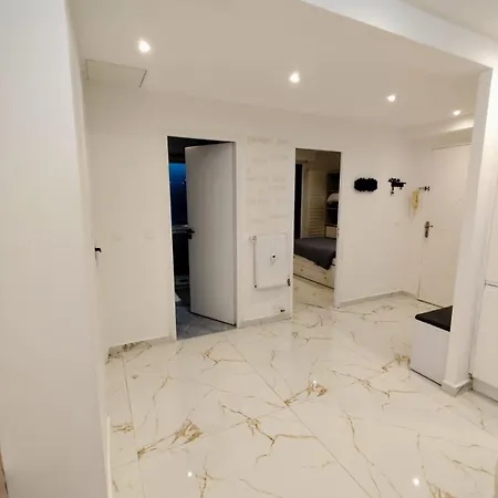 Cozy Downtown 2 Bedroom 1 Min 1 Min Tramway 10min Airport Air Conditionner Διαμέρισμα *