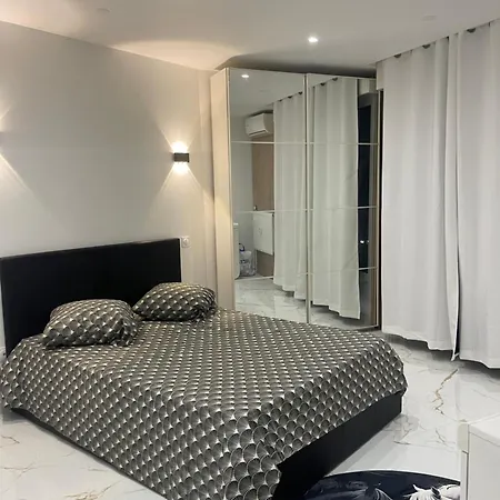 Cozy Downtown 2 Bedroom 1 Min 1 Min Tramway 10min Airport Air Conditionner Διαμέρισμα Νίκαια