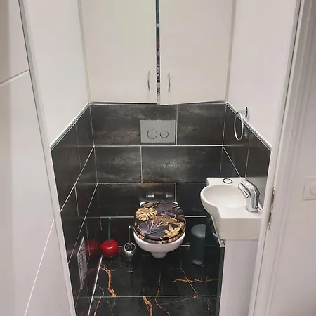 Διαμέρισμα Cozy Downtown 2 Bedroom 1 Min 1 Min Tramway 10min Airport Air Conditionner